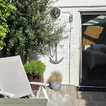 Tiny De Haas Luxe Met Heerlijk Terras En Infraroodsauna Apartmán *