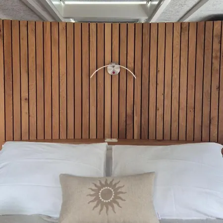 Tiny De Haas Luxe Met Heerlijk Terras En Infraroodsauna
