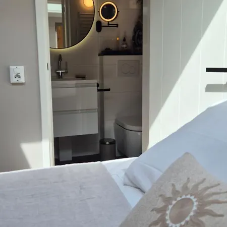 Tiny De Haas Luxe Met Heerlijk Terras En Infraroodsauna