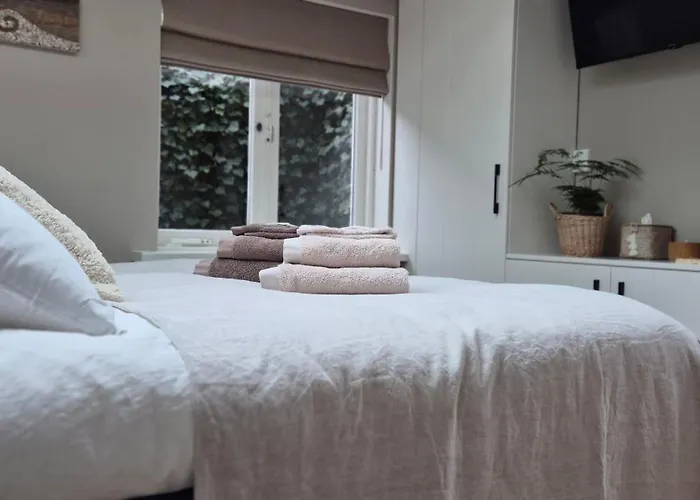 Apartamento Tiny Villa de Haas met prive Infraroodsauna Egmond aan Zee