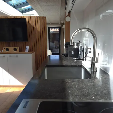 Tiny De Haas Luxe Met Heerlijk Terras En Infraroodsauna