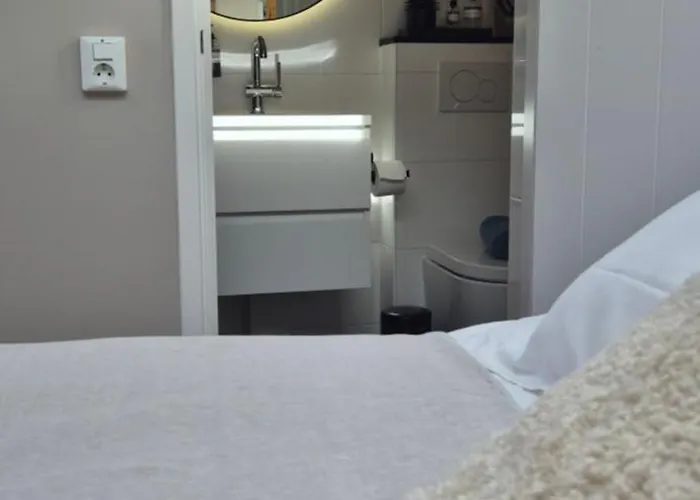 Appartement Tiny Villa De Haas Luxe Studio Met Heerlijk Terras En Infraroodsauna *